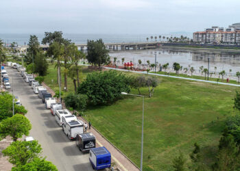 Karavanların sokak aralarına park etmesi yasaklanacak