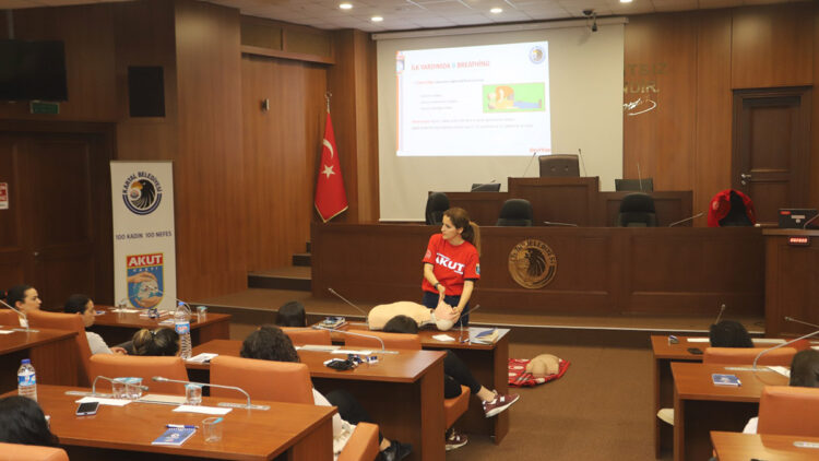 Kartal Belediyesi’nden ‘100 Kadın 100 Nefes’ projesi