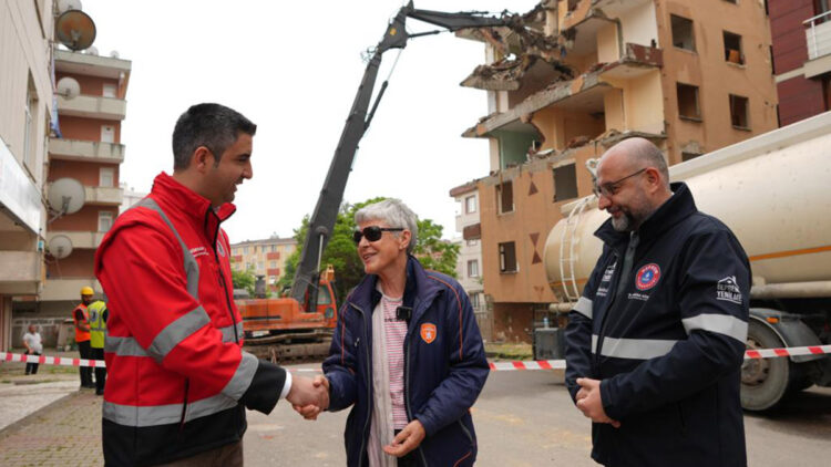 Kartal'da riskli konutlar dönüştürülüyor