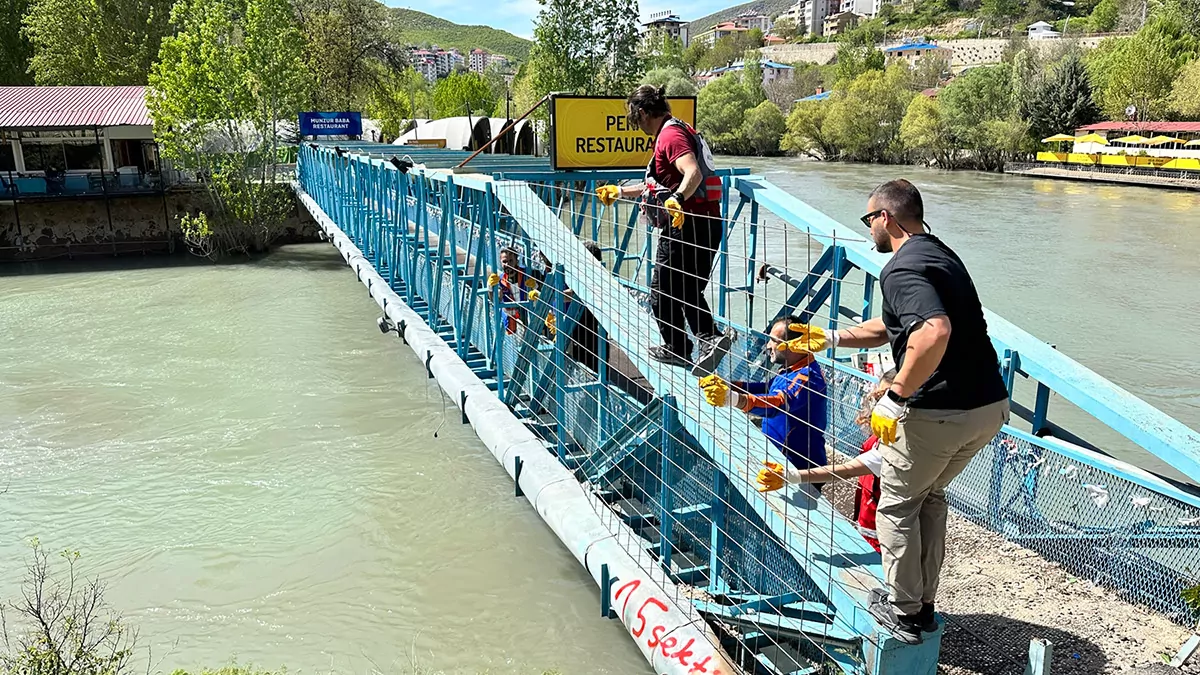 Kayip 3 genc icin 10 milyon metrekup su bosaltildigh - öne çıkan - haberton