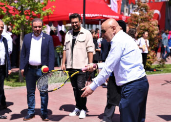 Keçiören'de 'Sosyal Medyadan Sosyal Meydana' inildi