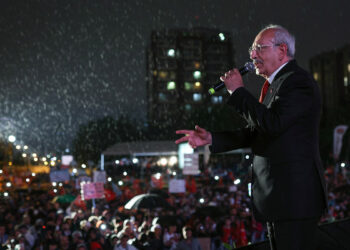 Kılıçdaroğlu, Ankara mitinginde vatandaşlara seslendi