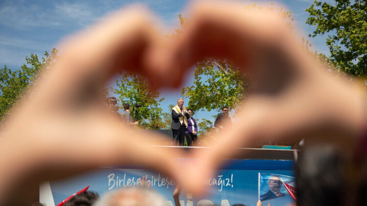 Mansur Yavaş Manisa'nın ilçelerini gezdi