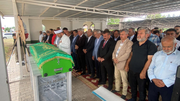 Meclis üyesinin kızı Zeynep Yağmur Okur, defnedildi