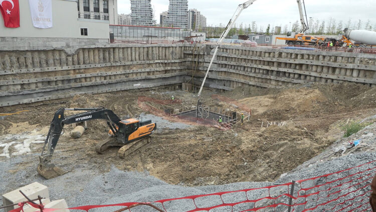 Mega Gardenpark Zeytinburnu Projesi'nin temeli atıldı