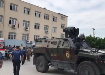Mersin'de oy sayımı sırasında bıçaklı kavga: 3 yaralı