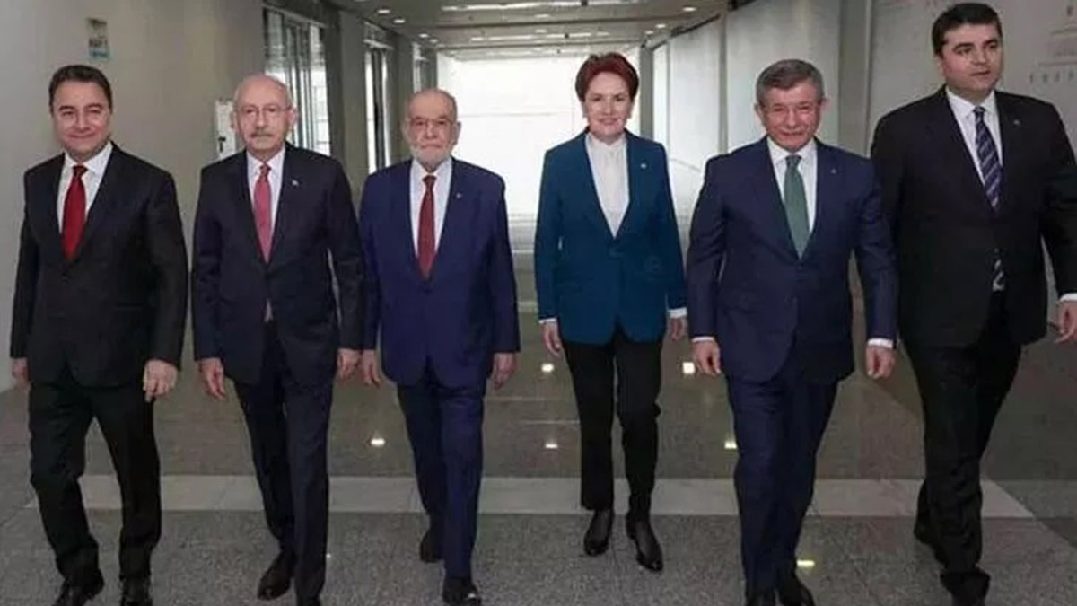 Millet İttifakı liderleri CHP'de bir araya geldi