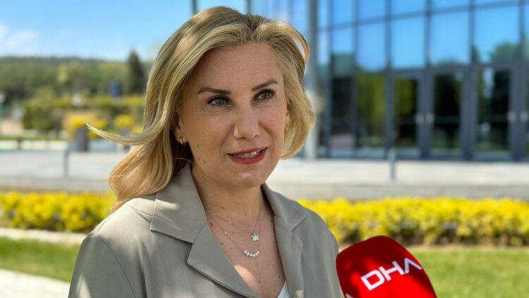 Necla Güngör Kıragası: Aileler, kız çocuklarına güvensin