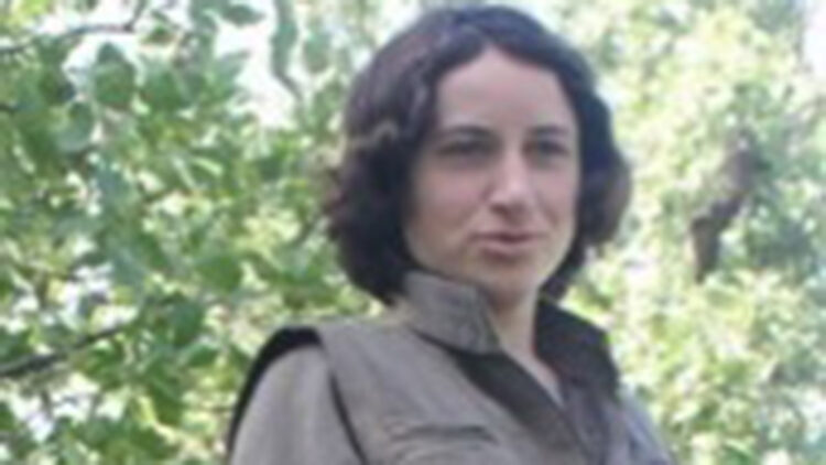 Öldürülen teröristin yerine oy kullanırken yakalandı