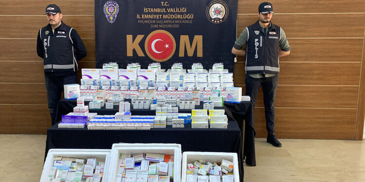 Pendik'te kaçak kanser ilacı operasyonu