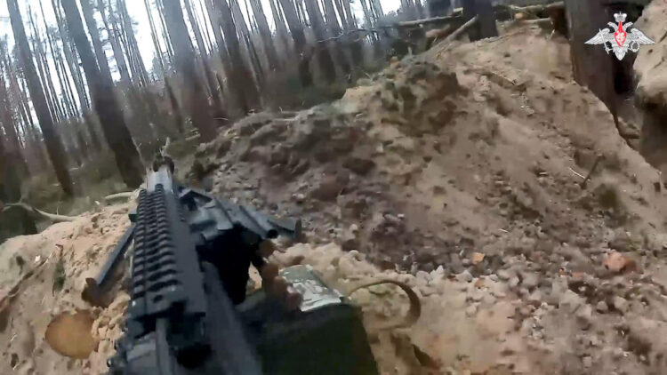 Rus askerlerin Ukraynalı askerlerle çatışma anları