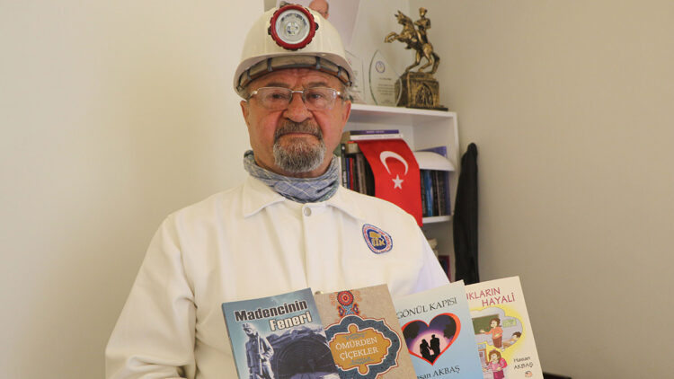 Samsun'da 72 yaşında 'madenci şair'