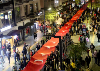 Samsun'da 'fener alayı' yürüyüşü