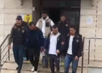 Seçim şarkısı çalan araca saldıran 4 kişi adliyede
