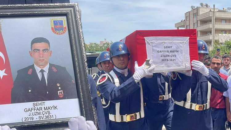 Şehit Uzman Çavuş Gaffar Mayik, defnedildi