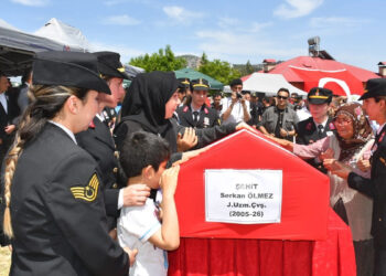 Şehit Uzman Çavuş Serkan Ölmez, toprağa verildi
