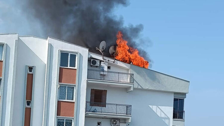 Sigaradan çıkan yangında dumandan etkilendi