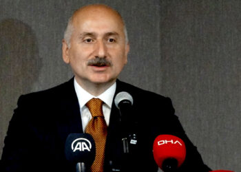 Siyaset, vatandaşa hizmet etmek için bir araç