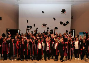 Tazelenme üniversitesi’nden 82 öğrenci mezun oldu