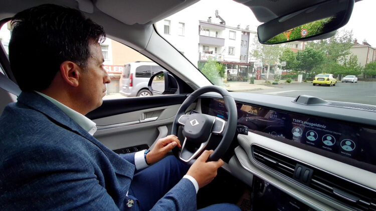 Togg Bingöl'deki ilk sahibine teslim edildi