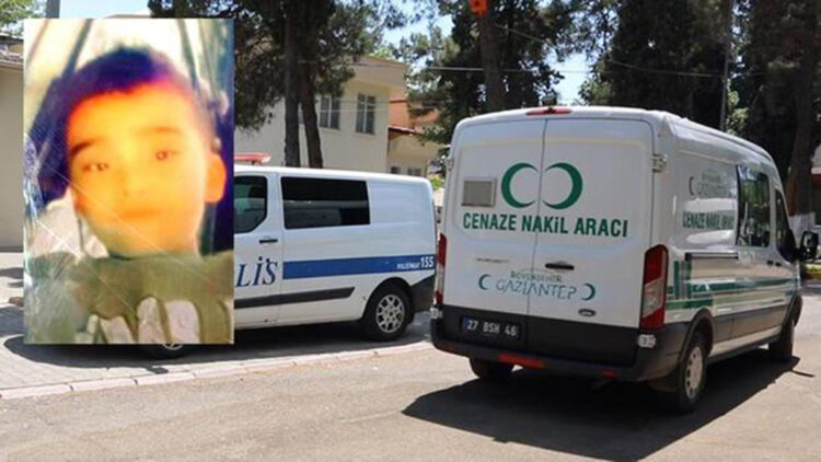 Traktörün altında kalan Enes, hayatını kaybetti