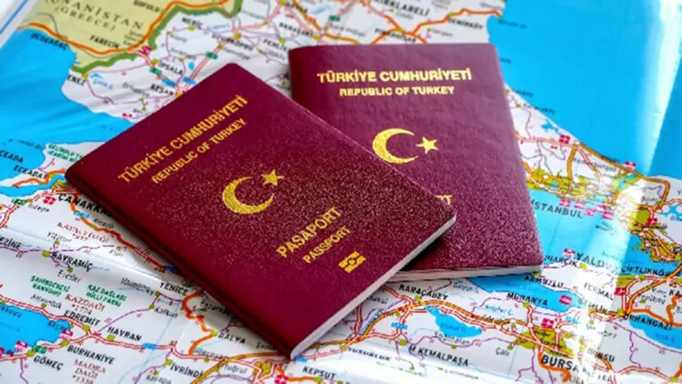 Türkiye'deki gençler yurt dışında yaşamak istiyor