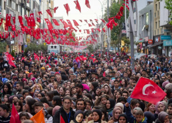 Ümraniye'de 19 Mayıs coşkuyla kutlandı