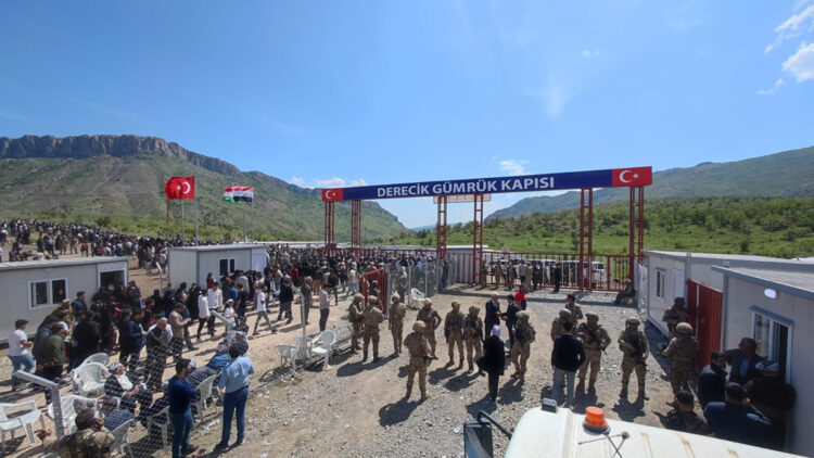 Umurlu Gümrük Kapısı ile ırak'a giriş çıkışlar açıldı