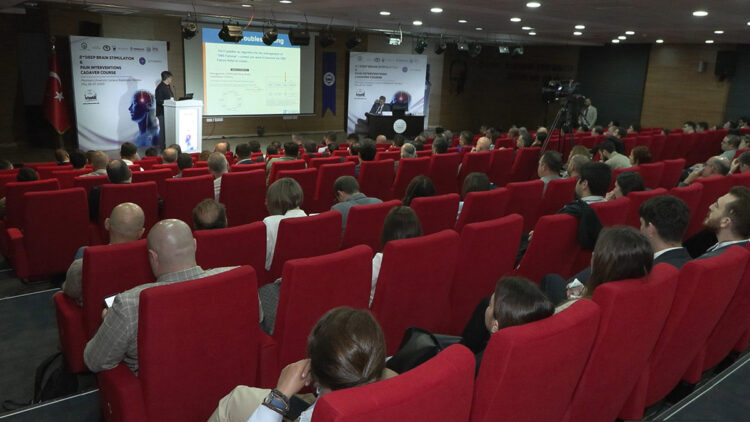 Yabancı doktorlar 'Kadavra Kursu’ için Türkiye’de 