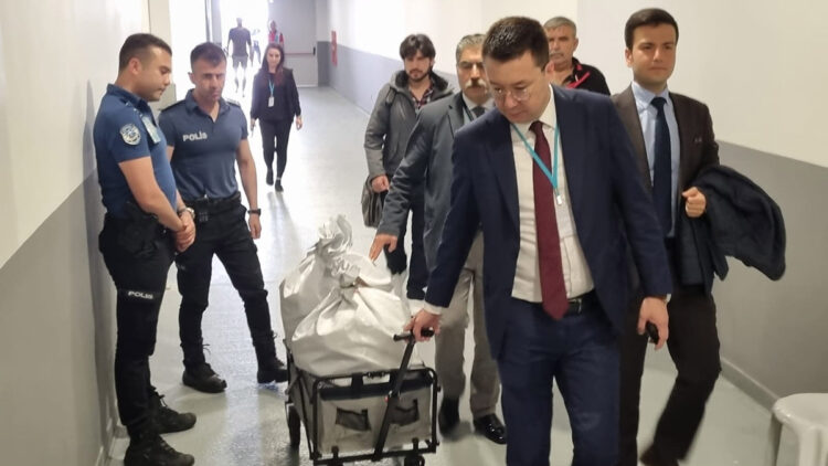 Yurt dışında kullanılan son oylar Kanada'dan geldi