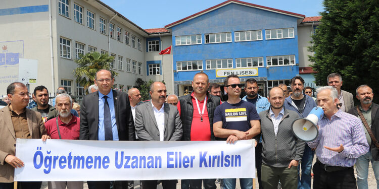Zonguldak'ta öğretmene saldıran şüpheliler kınandı