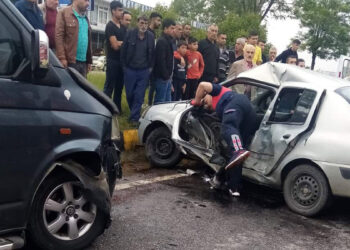 Zonguldak'ta trafik kazası; baba öldü, kızı yaralı