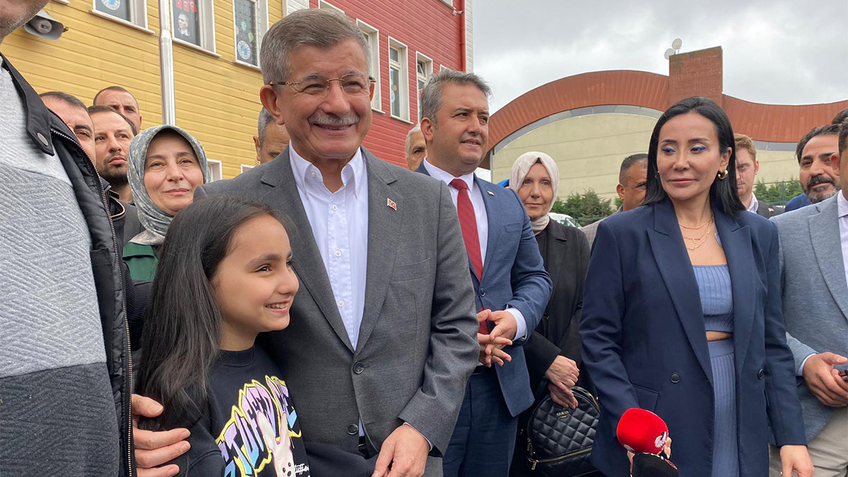 Ali Şeker'e yapılan darp ve saldırı kınanmalı