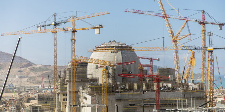 Akkuyu'nun İKK kubbesine beton döküldü