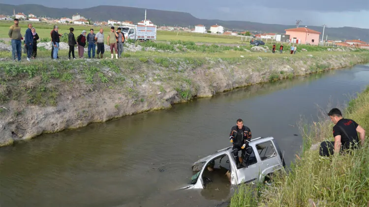 Aksaray'da araç sulama kanalına uçtu; 1 ölü