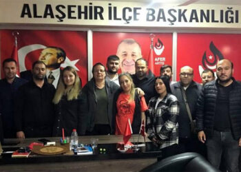 Alaşehir Zafer Partisi İlçe teşkilatı istifa etti