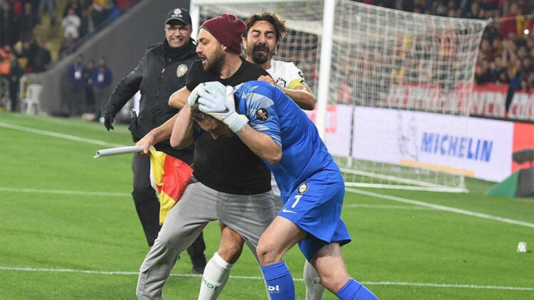 Ozan Evrim Özenç sezonu şanssızlıklarla kapattı