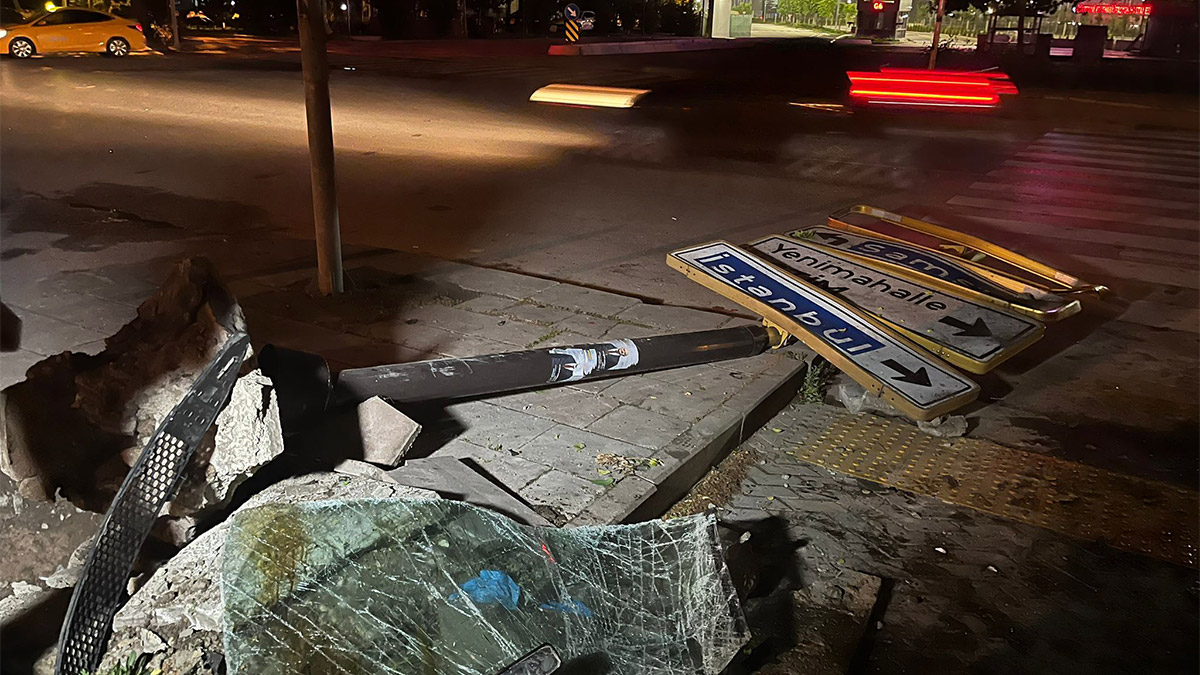 Ankara'da iki otomobilin karıştığı kazada 1 kişi öldü