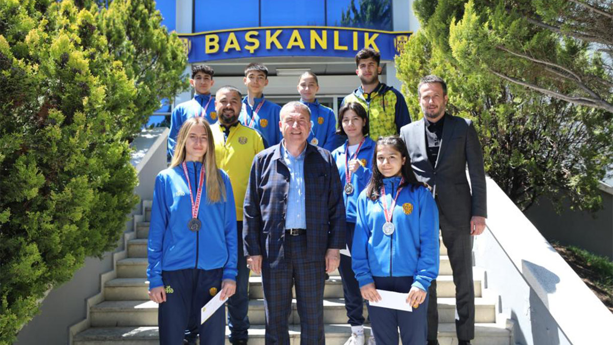 MKE Ankaragücü Boks Takımı Faruk Koca'yı ziyaret etti