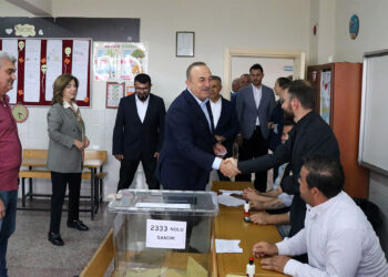 Seçimler demokratik olgunluk içinde geçti