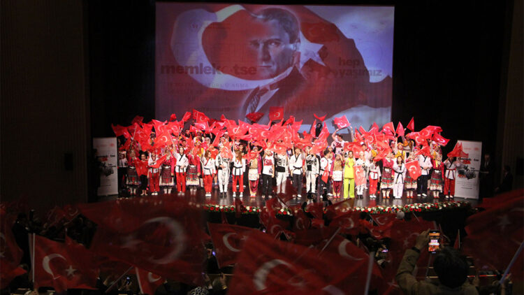 Atatürk Kültür Merkezi'nde 19 Mayıs kutlaması