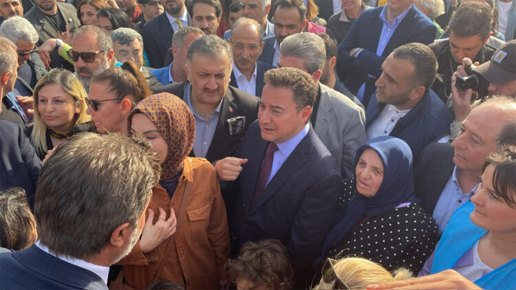 Bizim hedefimiz, demokrasiyi sağlamaktır