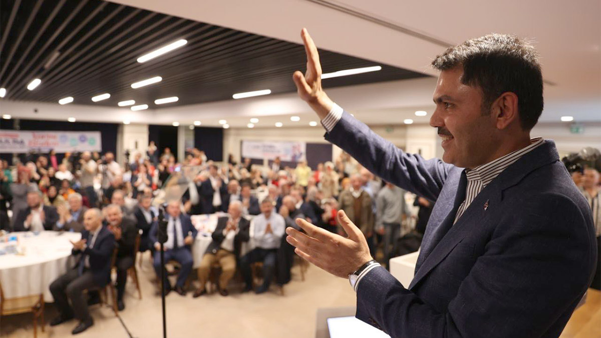 Çevre, Şehircilik ve İklim Değişikliği Bakanı ve AK Parti İstanbul 1. Bölge Milletvekili Adayı Murat Kurum, “Yatırımlarımızla daima Rize'ye değer kattık, marka değerini yükselttik. 10 Mayıs'ta Rize sahili millet bahçesi olacak" dedi.