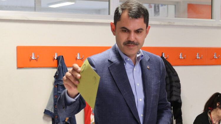 Murat Kurum oyunu Ataşehir'de kullandı