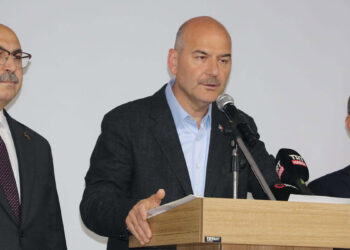 İzmir'deki 2'nci Kökünü Kurutma Operasyonu; 310 kişi gözaltında