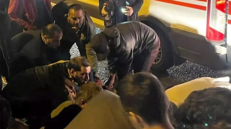 Bingöl'de otomobil yayalara çarptı