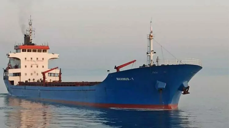 Panama bayraklı kargo gemisi boğazda arıza yaptı
