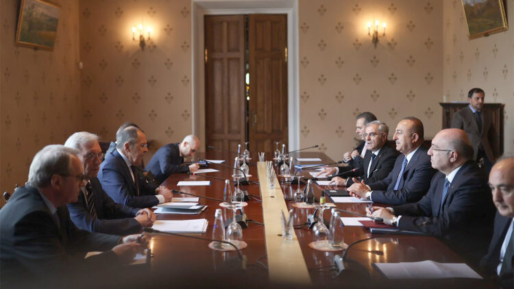 Çavuşoğlu Rus mevkidaşıyla görüştü