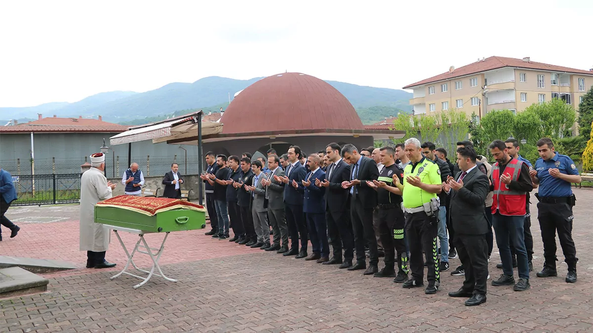 Zonguldak'ta, furkan sevinç (25)  tarafından cinsel istismara uğrayan bebeğin ölümüne ilişkin anne meryem ö.  ile olayla ilgisi olduğu iddia edilen m. G. , ö. C. Ve c. S. De tutuklandı. Soruşturmada furkan sevinç'le birlikte tutuklu sayısı 5'e çıkarken, gözaltındaki 2 şüphelinin sorgusu ise sürüyor.