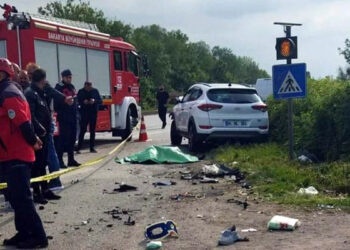 Sakarya'da ciple otomobil çarpıştı; 2 ölü, 2 yaralı